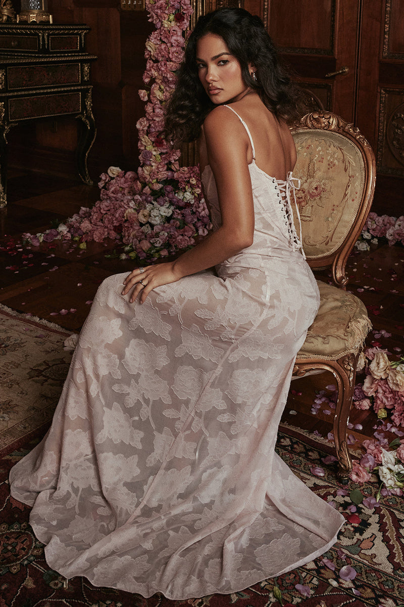 Elvina Elegante Maxi Dress