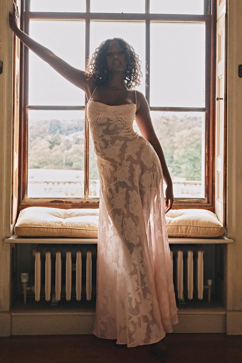 Elvina Elegante Maxi Dress