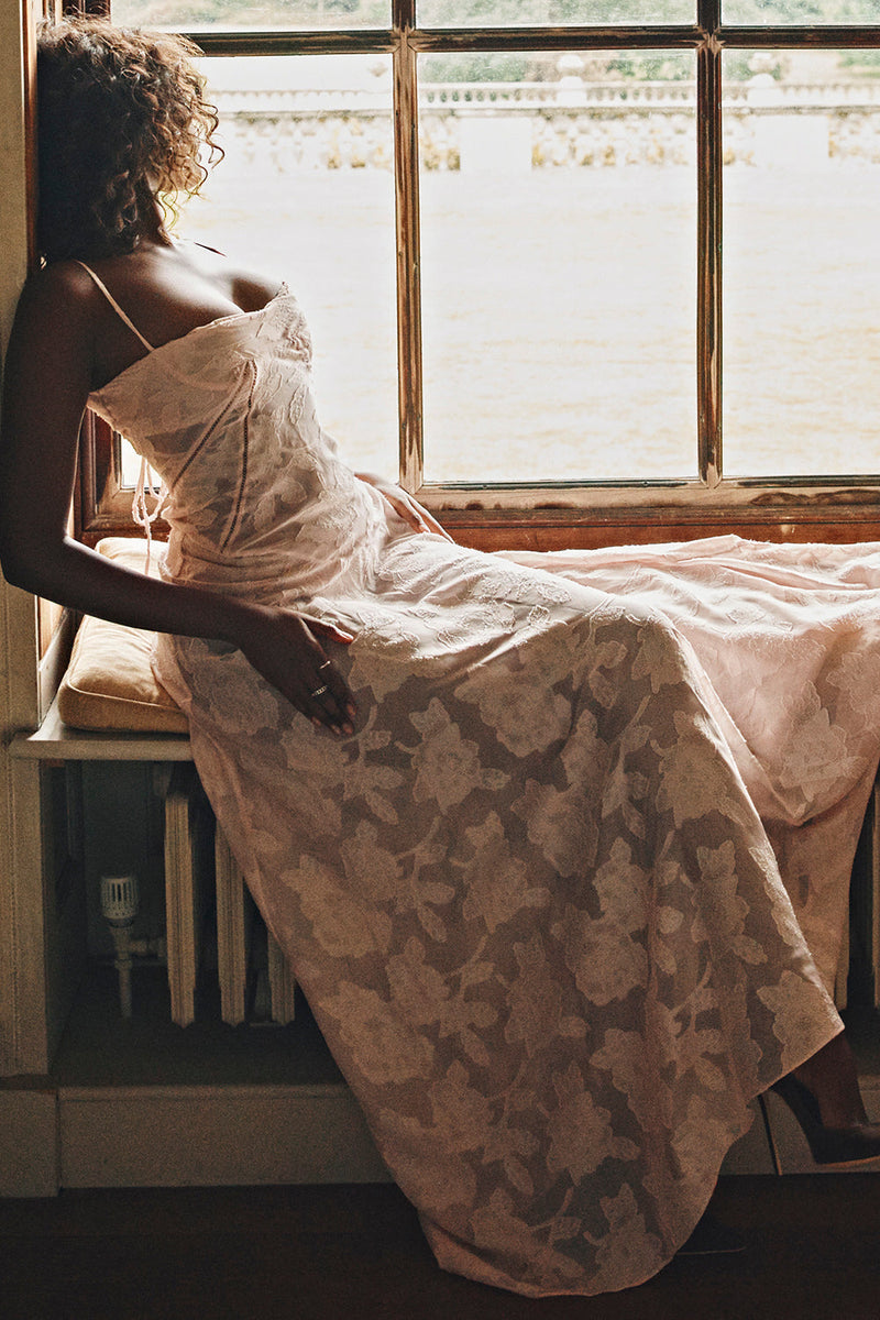 Elvina Elegante Maxi Dress